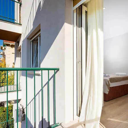 ゲストハウス Shine Of Life Luxury スプリト