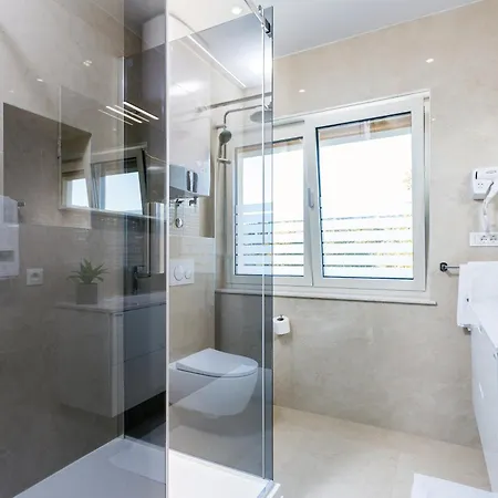 Shine Of Life Luxury Pensionat 4*